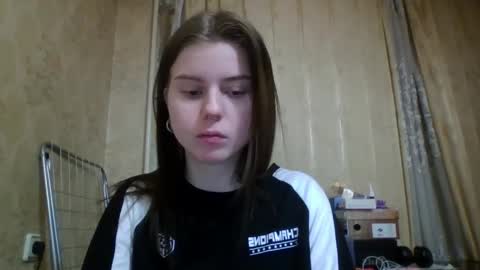 Snapshot of royalvelour chatting on 05/30/26, 07:55 royalvelour online show from 05/30/26, 07:55