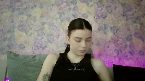 Snapshot of royalvelour chatting on 06/04/26, 02:56 royalvelour online show from 06/04/26, 02:56