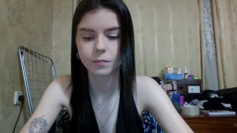 Snapshot of royalvelour chatting on 06/07/26, 04:22 royalvelour online show from 06/07/26, 04:22