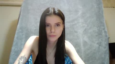Snapshot of royalvelour chatting on 06/23/26, 08:40 royalvelour online show from 06/23/26, 08:40