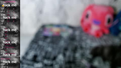 angela online show from 11/04/25, 11:04