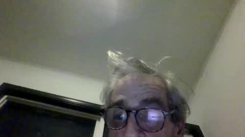 Snapshot of royboy2561 chatting on 05/17/26, 08:01 Roy Murrin online show from 05/17/26, 08:01