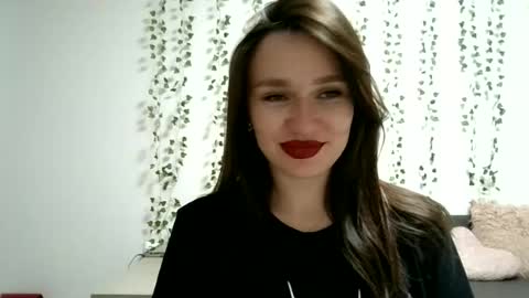 Roza05x online show from 06/19/26, 01:37