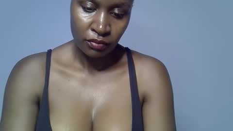 Snapshot of rozie34 chatting on 04/07/26, 01:50 rozie34 online show from 04/07/26, 01:50