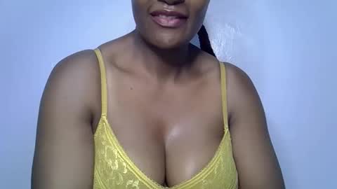 Snapshot of rozie34 chatting on 05/04/26, 01:34 rozie34 online show from 05/04/26, 01:34
