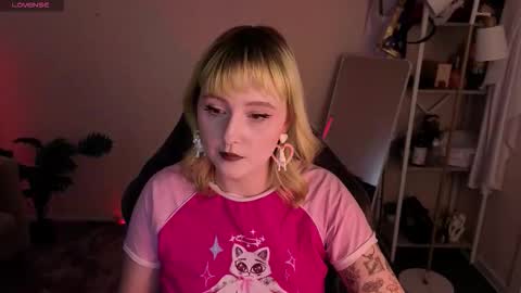 Roziett online show from 03/26/26, 09:15