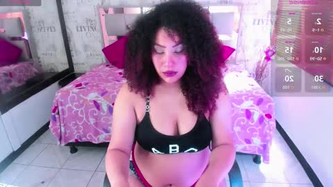   online show from 11/11/25, 01:22