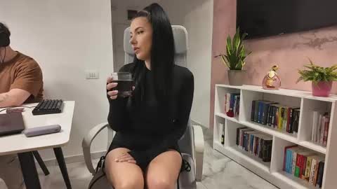 Valeria  online show from 05/24/26, 10:53