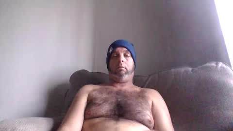 Snapshot of rubbingoneout714 chatting on 01/05/25, 04:27 rubbingoneout714 online show from 01/05/25, 04:27