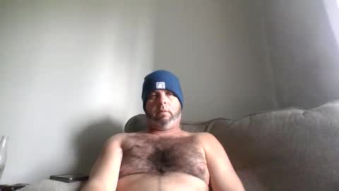 Snapshot of rubbingoneout714 chatting on 01/05/25, 09:03 rubbingoneout714 online show from 01/05/25, 09:03