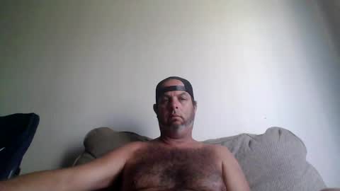 Snapshot of rubbingoneout714 chatting on 09/12/25, 01:00 rubbingoneout714 online show from 09/12/25, 01:00