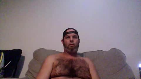 Snapshot of rubbingoneout714 chatting on 11/08/25, 05:07 rubbingoneout714 online show from 11/08/25, 05:07