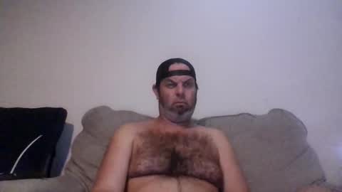 Snapshot of rubbingoneout714 chatting on 11/13/25, 11:36 rubbingoneout714 online show from 11/13/25, 11:36