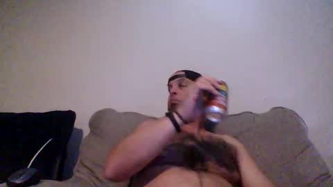 Snapshot of rubbingoneout714 chatting on 01/12/26, 01:33 rubbingoneout714 online show from 01/12/26, 01:33