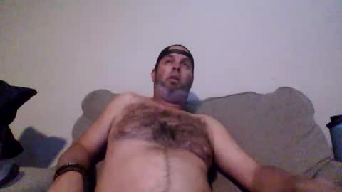 Snapshot of rubbingoneout714 chatting on 03/04/26, 01:22 rubbingoneout714 online show from 03/04/26, 01:22