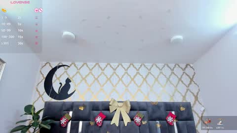 RubbyTaylor online show from 12/17/25, 02:45