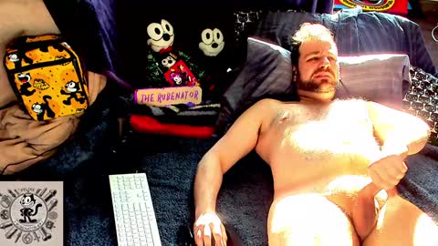 Snapshot of rubenator69 chatting on 12/03/24, 08:17 Ruben online show from 12/03/24, 08:17