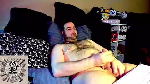 Snapshot of rubenator69 chatting on 02/18/25, 10:14 Ruben online show from 02/18/25, 10:14