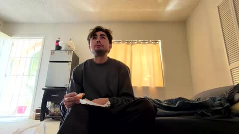 rubenzaragosa09 online show from 04/29/26, 11:00