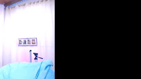 Snapshot of rubidaniells_ chatting on 03/04/25, 02:10 Daniells online show from 03/04/25, 02:10