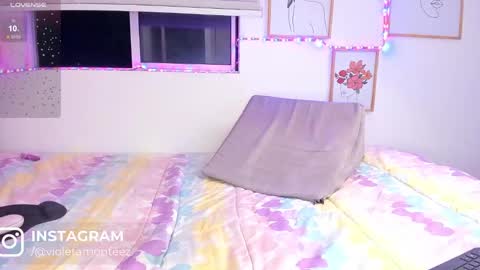 Snapshot of rubioberli chatting on 03/05/25, 05:40 RubiOberli 9 INCH Guys my blue page is available now online show from 03/05/25, 05:40