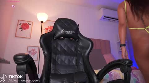 Snapshot of rubioberli chatting on 09/14/25, 04:00 RubiOberli 9 INCH Guys my blue page is available now online show from 09/14/25, 04:00