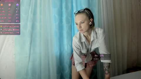 Snapshot of ruby_666 chatting on 11/01/25, 05:42 j online show from 11/01/25, 05:42