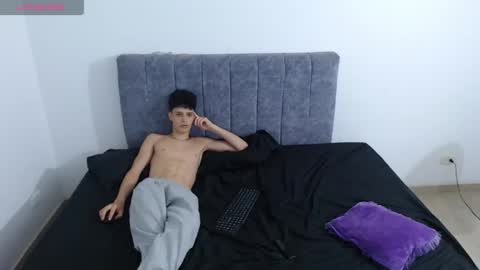 Ruby and Vanie online show from 04/20/26, 10:44