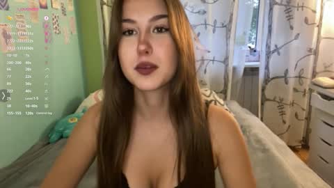 Leslie online show from 09/17/25, 02:41