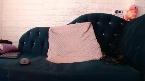 Snapshot of rubyemerald_ chatting on 12/30/24, 12:22 rubyemerald_ online show from 12/30/24, 12:22