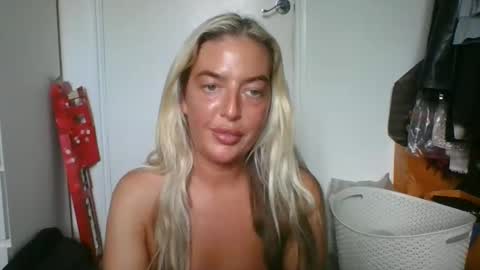 rubyredxxxoxxx online show from 12/22/24, 12:27