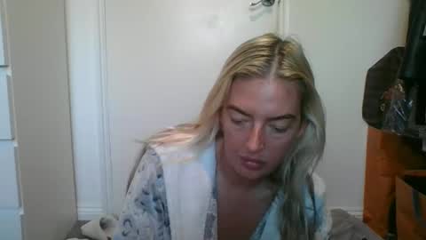 rubyredxxxoxxx online show from 12/24/24, 08:33