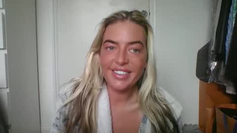 rubyredxxxoxxx online show from 01/04/25, 10:05