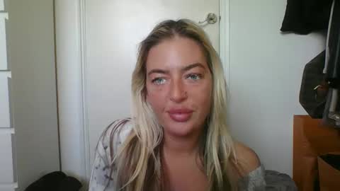 rubyredxxxoxxx online show from 02/02/25, 09:19