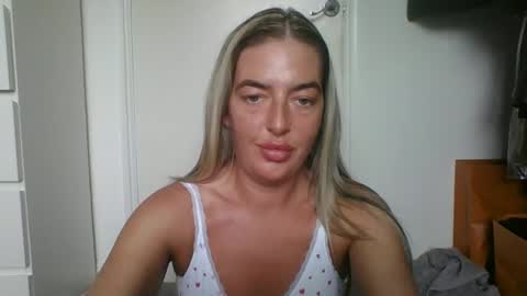 rubyredxxxoxxx online show from 02/16/25, 12:32