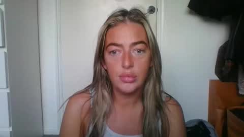 rubyredxxxoxxx online show from 09/28/25, 06:41