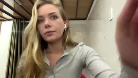 Snapshot of rudygartenmayer chatting on 06/24/26, 12:04 KaY online show from 06/24/26, 12:04