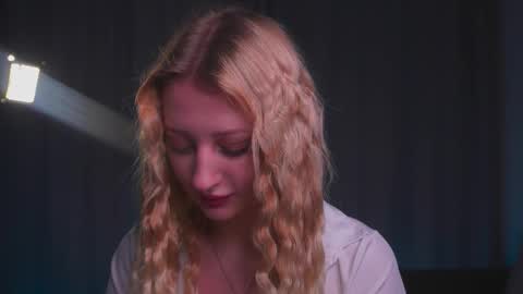 Mila online show from 10/06/25, 03:09