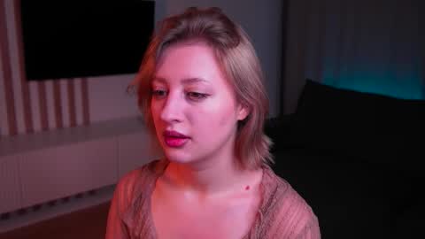 Mila online show from 11/26/25, 04:13