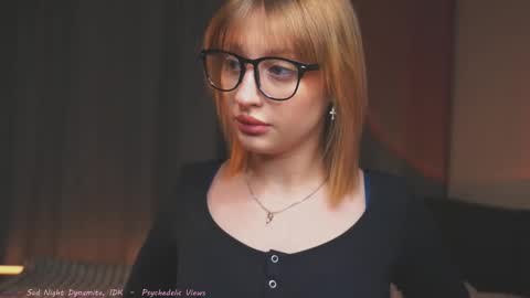 Mila online show from 03/29/26, 05:02