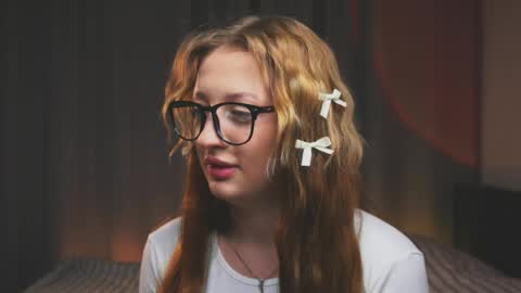 Mila online show from 03/30/26, 05:14