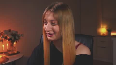 Mila online show from 04/19/26, 06:10