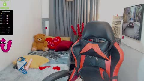 Snapshot of ruesalvartore chatting on 01/09/25, 08:03 its me Sabel online show from 01/09/25, 08:03