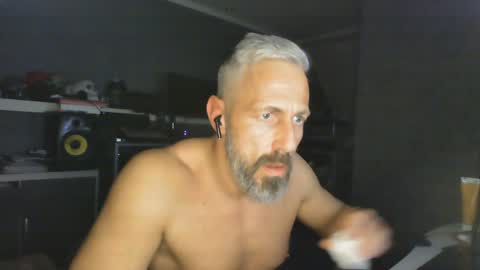 Chico que rico Caliente online show from 01/15/25, 11:10