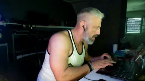 Chico que rico Caliente online show from 03/09/26, 09:35