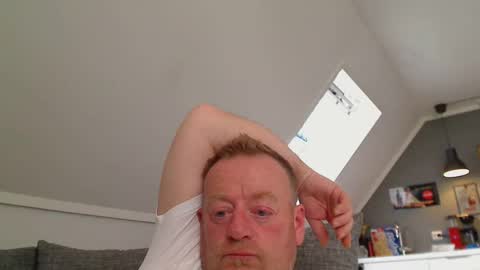 Snapshot of runepetter chatting on 09/14/25, 03:55 bignorwegian online show from 09/14/25, 03:55