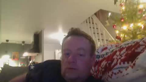 Snapshot of runepetter chatting on 01/12/26, 10:37 bignorwegian online show from 01/12/26, 10:37