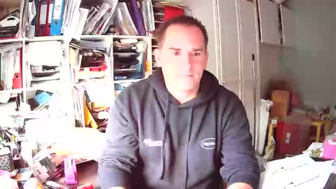 Snapshot of runner1978 chatting on 11/20/25, 07:41 runner1978 online show from 11/20/25, 07:41