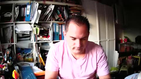 Snapshot of runner1978 chatting on 12/22/25, 08:55 runner1978 online show from 12/22/25, 08:55