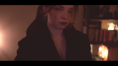 Elena online show from 11/29/25, 10:46